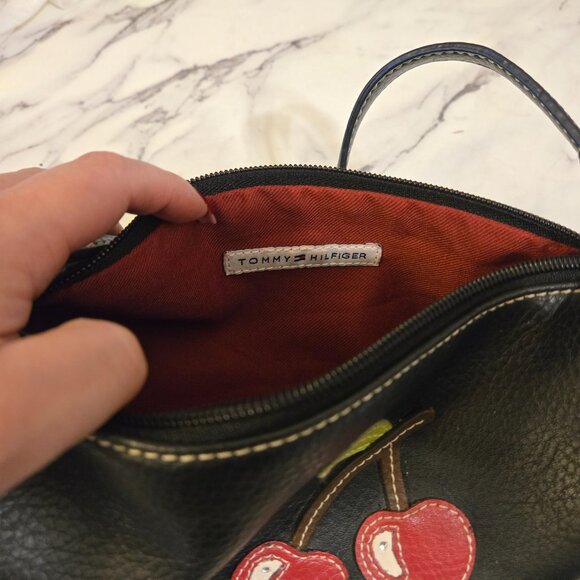 Vintage 2000's Tommy Hilfiger Cherry Purse - Picture 7 of 8